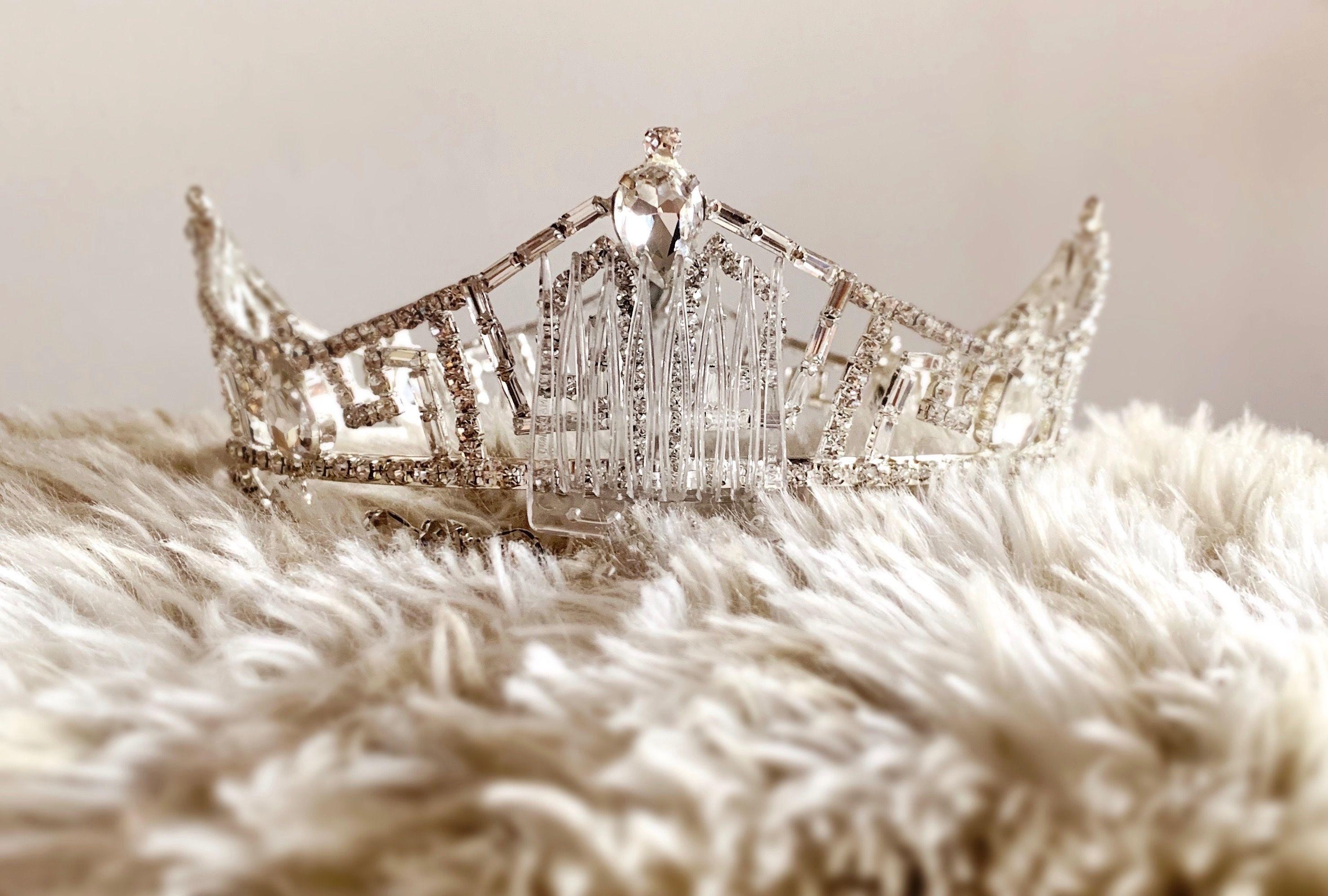 Pageant sashes and perfect crownings